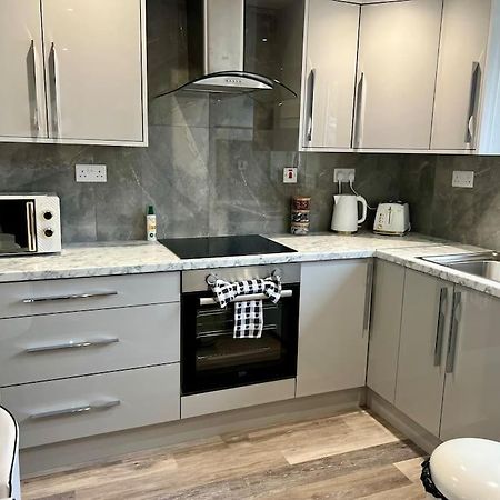 New 2 Bed Preston City Centre Flat - Sleeps 4 ภายนอก รูปภาพ